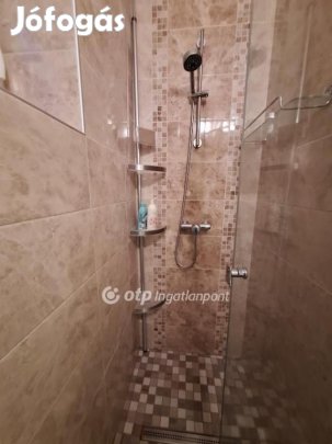 52 nm-es ház eladó Balatonalmádi