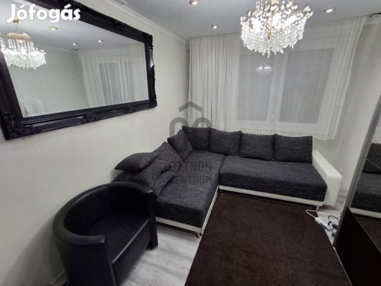 53 nm-es lakás eladó Szolnok