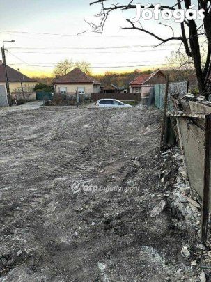 548 nm-es telek eladó Andornaktálya