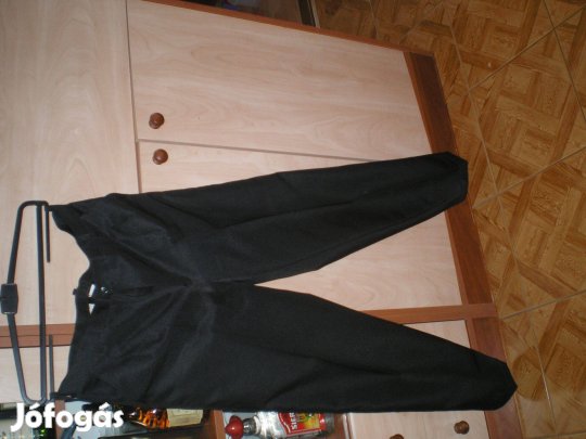 54-es férfi fekete nadrág