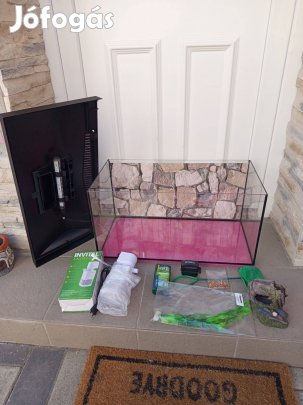 54 literes használt Aquael Led akvárium szett. Szuper állapotban
