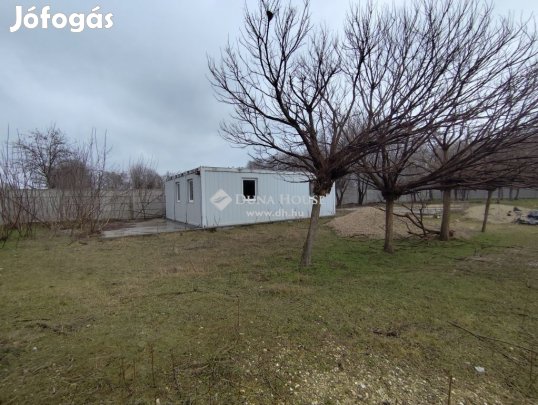 54 nm-es ház eladó Bugyi