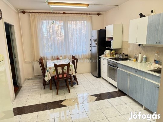 54 nm-es lakás eladó Debrecen