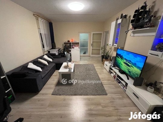 54 nm-es lakás eladó Pécs