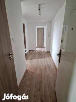 54 nm-es lakás eladó Pécs