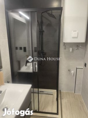 54 nm-es lakás eladó Pécs