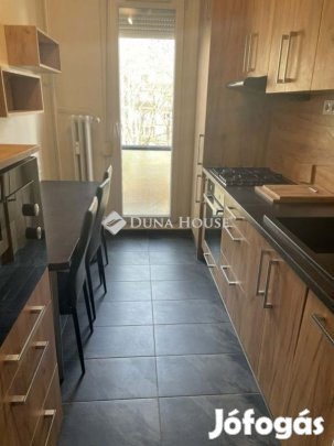 54 nm-es lakás eladó Pécs
