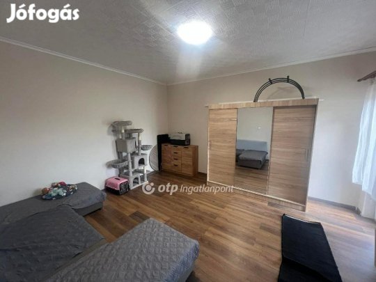 55 nm-es ház eladó Tápiószele