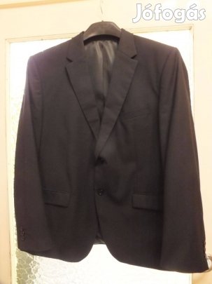 56-os fekete férfi öltöny