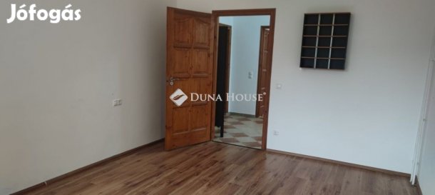 56m2 , vasúthoz közeli, felújított