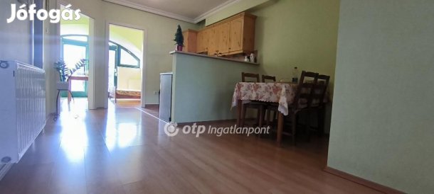 57 nm-es lakás eladó Békéscsaba