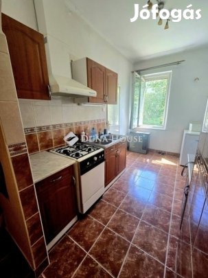 57 nm-es lakás eladó Pécs