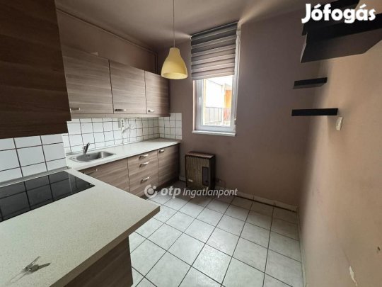 57 nm-es lakás eladó Szekszárd