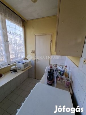 58 nm-es lakás eladó Pécs