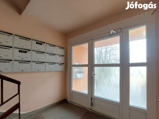 59 m, 2,5 szobás lakás Pécs kertváros, déli fekvésű erkély