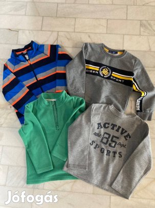 5-6 évesre való kisfiú pulóver 4 db együtt eladó