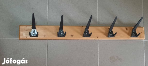 5 akasztós falifogas