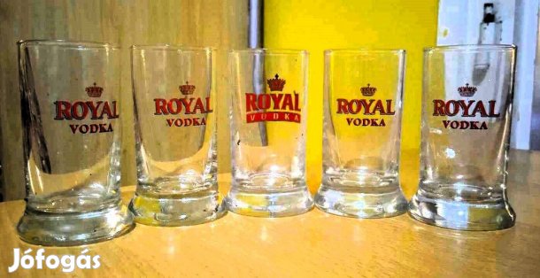 5 db. márkacímkés Royal Vodka röviditalos pohár