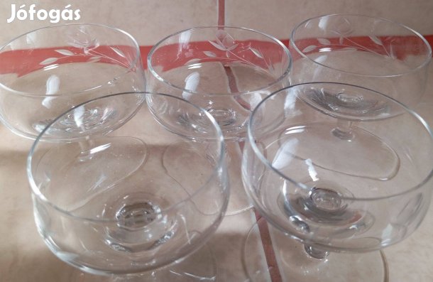 5 db csiszolt talpas pohár