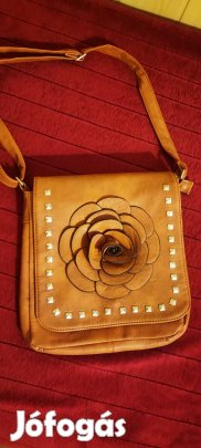 5 db női táska 4000,-ft/5 db