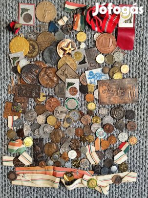 5 kg érme, jelvény, plakett, kitüntetés, medál a hirdetett áron egyben