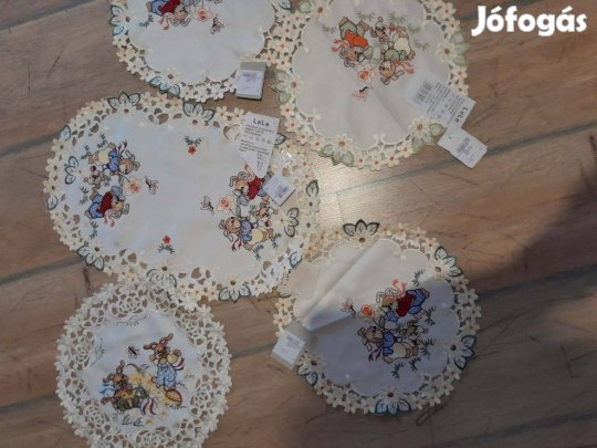 5db nyuszis asztal terítő