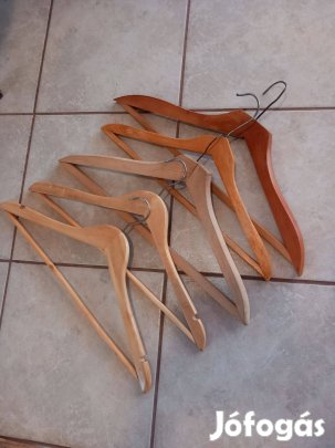 5db régi fa vállfa nadrágtartós egybe az 5 db