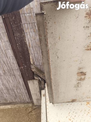 5mm vastag bordás lemez 132x99cm