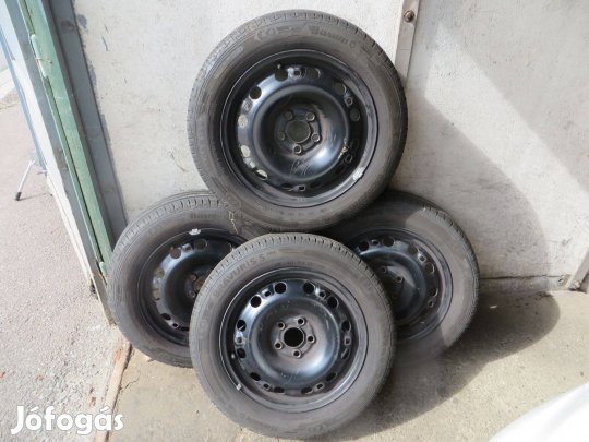 5x100 15" lemezfelni 195/55R15 Barum nyárigumik