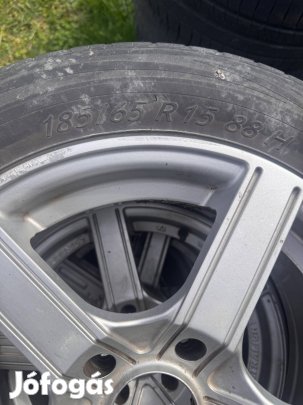 5x100 ET38 felni gumival!