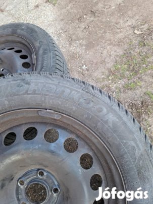 5x105 lemezfelnik Hankook újszerű 215/60R17 téli gumikkal