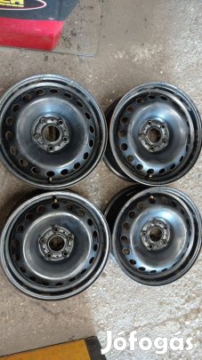 5x108 lyukosztású 15 colos Gyári Renault használt acél felni garnitúra