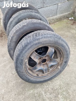 5x110 struktur Opel lemez felni 16 a gumi kopott  ár egybe értendő. 