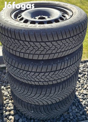 5x112 215/60r16 Lemezfelni 7mm Téligumival