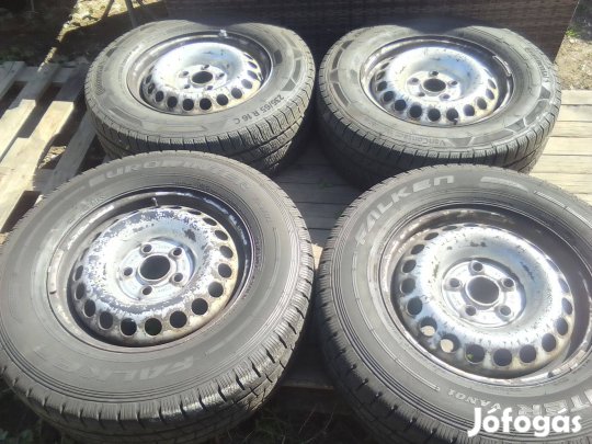 5x120 16" VW T5/T6 acélfelni 235/65R16C 2025-ös téli gumival