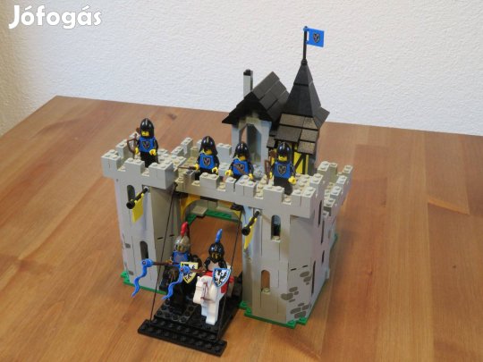 6074 Black Falcons fortress Lego vár + füzet