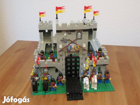 6080 Kings castle Lego vár + füzet