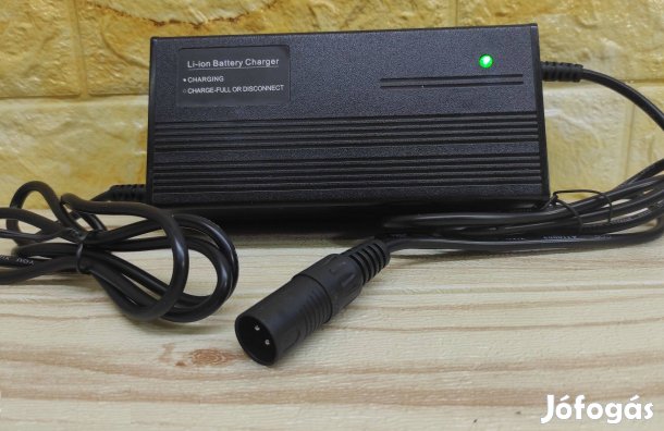 60V 71.4V, 3A, 17S, lítium-ion akkutöltő különböző DC csatlakozóval