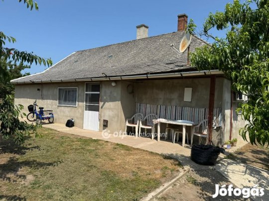 60 nm-es ház eladó Egyek