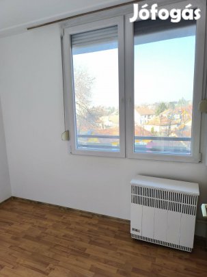 60nm lakás Jászberény Szent László utca 