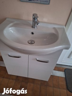 60x45 cm és mozsdó beépitett kétajtos szekrénnyel  együtt
