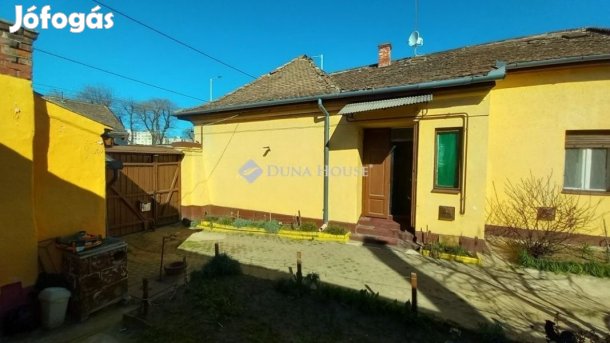 61 nm-es ház eladó Debrecen