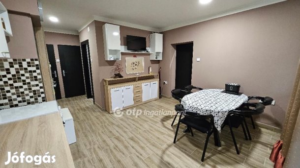 61 nm-es lakás eladó Kisköre