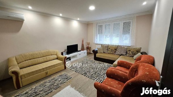 61 nm-es lakás eladó Kisköre