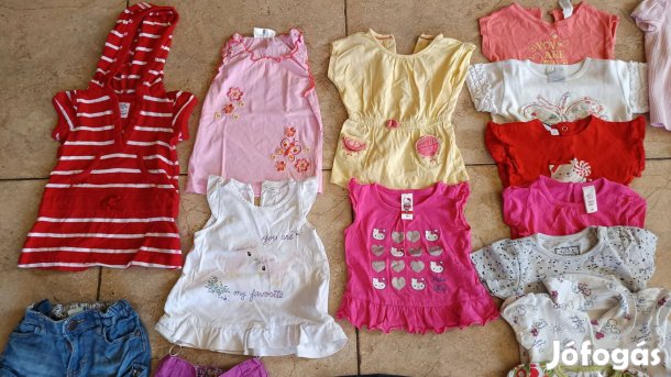 62/68-as 26 db-os kislány ruhacsomag eladó!