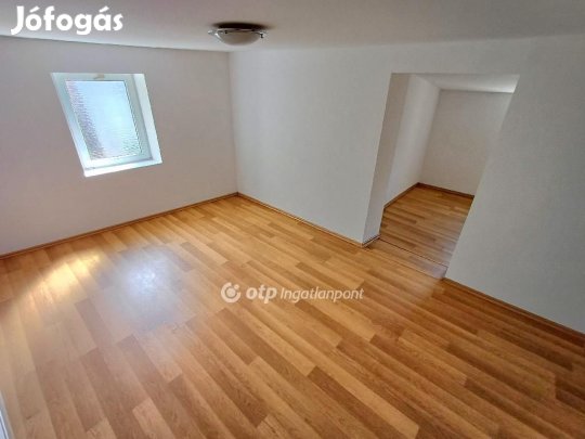 62 nm-es ház eladó Baja