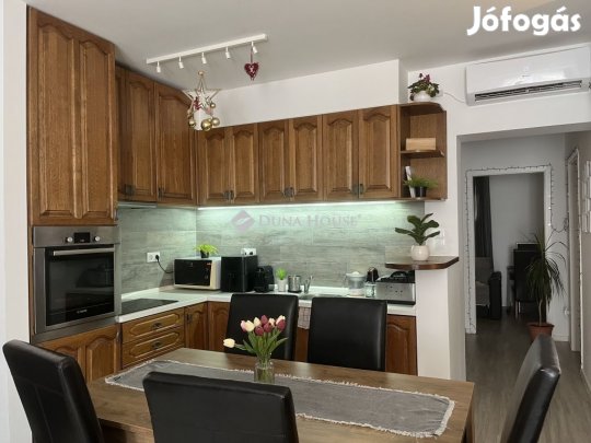 62 nm-es lakás eladó Százhalombatta