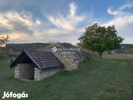 6373 nm-es telek eladó Vászoly