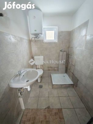 63 nm-es ház eladó Farmos