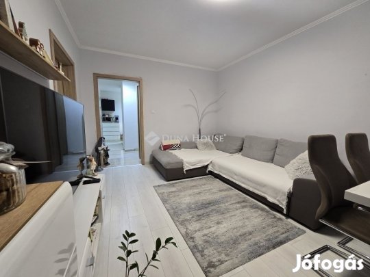 63 nm-es lakás eladó Pécs